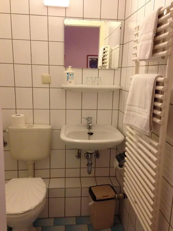 Hotel Azur Berlin 2*,