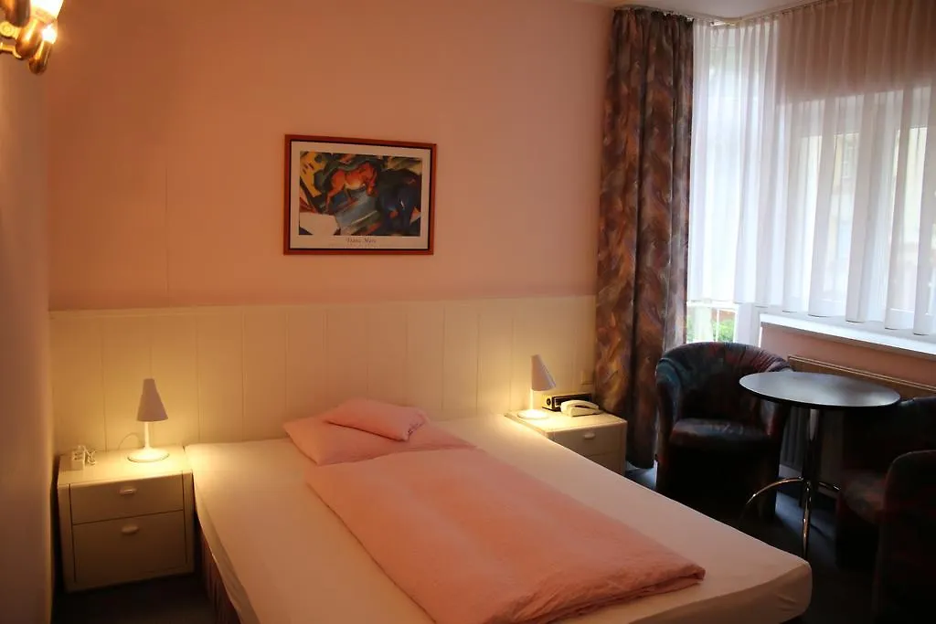 Hotel Azur Berlin 2*,